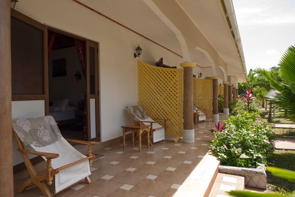 Etoile Labrine Guest House Isola di Isola di La Digue Camera foto