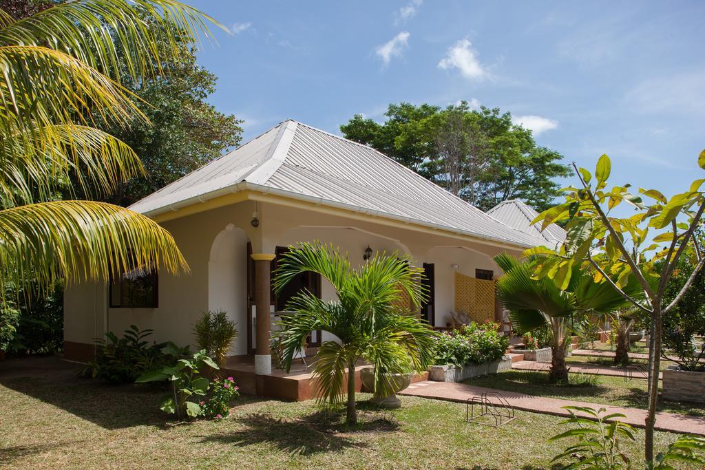 Etoile Labrine Guest House Isola di Isola di La Digue Esterno foto