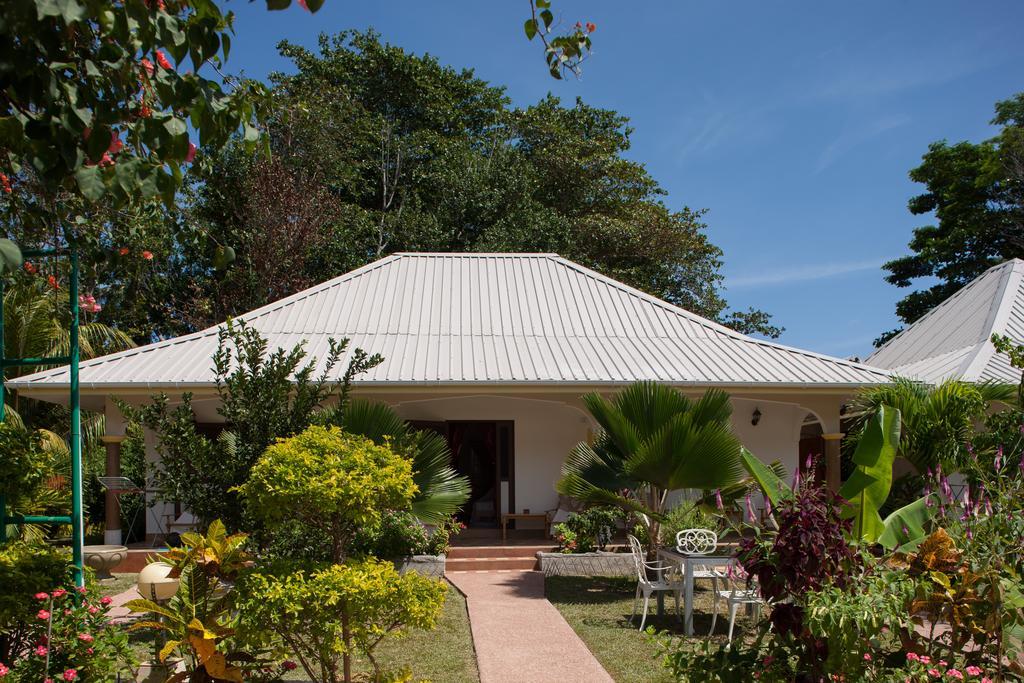 Etoile Labrine Guest House Isola di Isola di La Digue Esterno foto