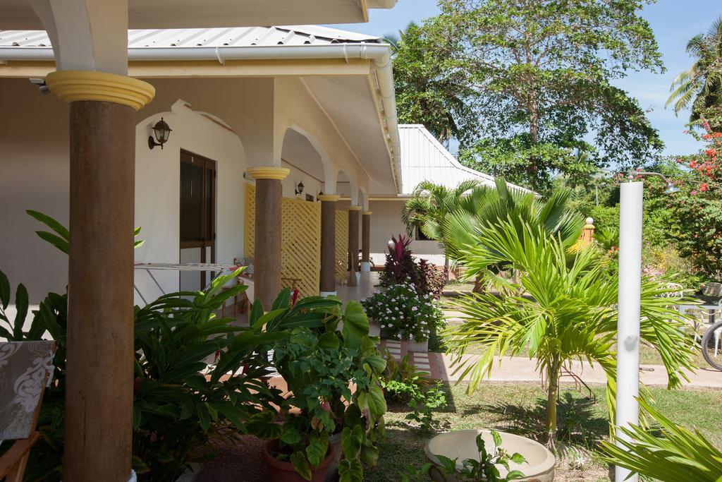 Etoile Labrine Guest House Isola di Isola di La Digue Esterno foto