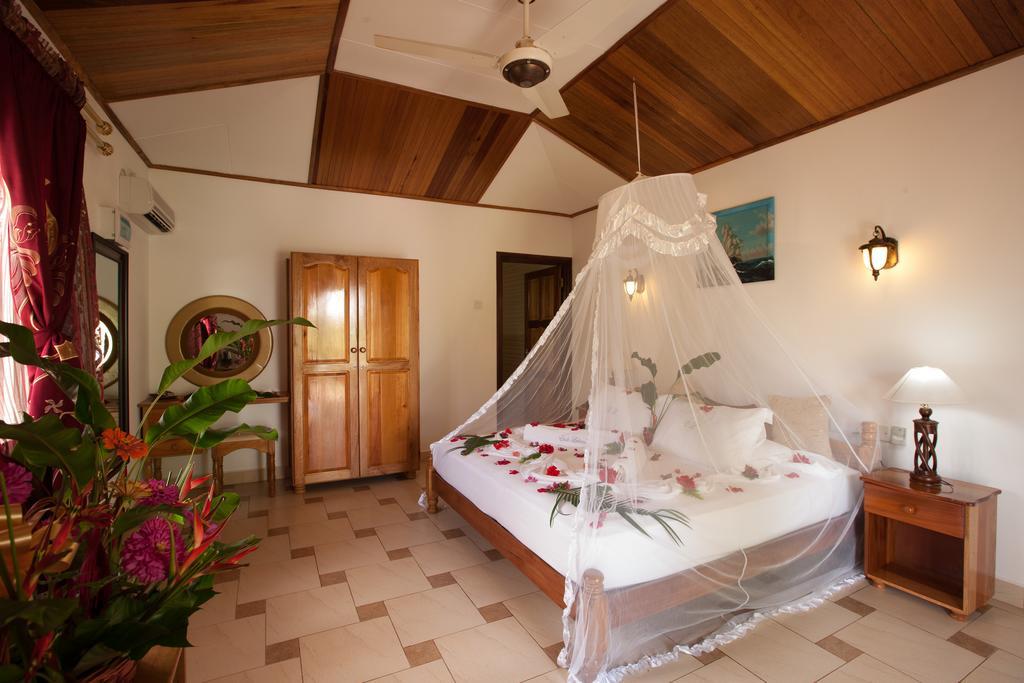 Etoile Labrine Guest House Isola di Isola di La Digue Esterno foto